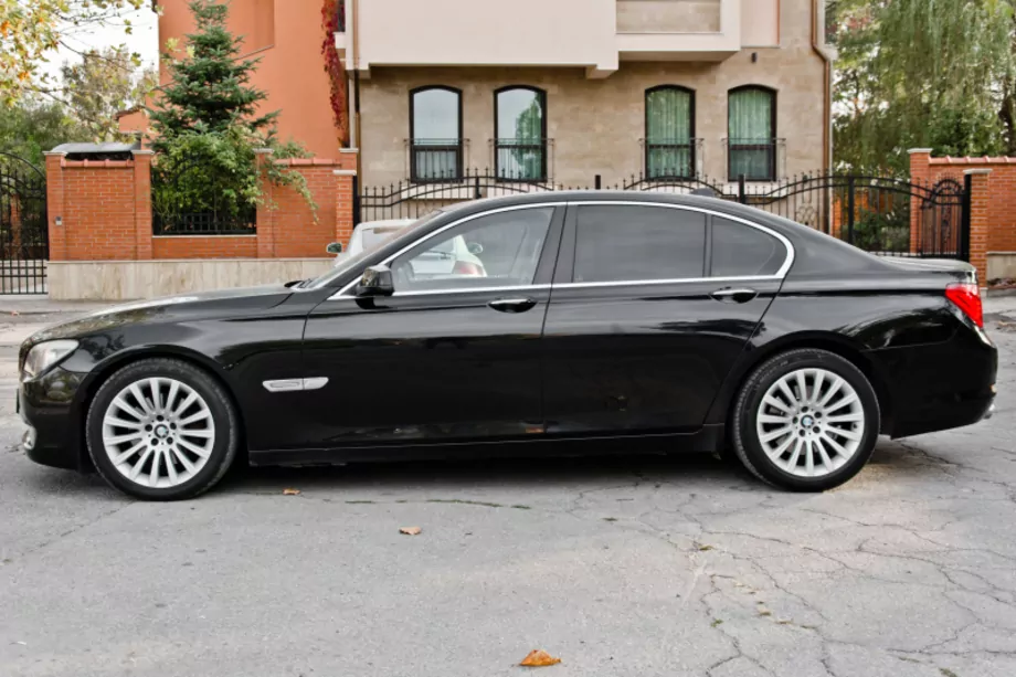 ID:1751 - BMW 730