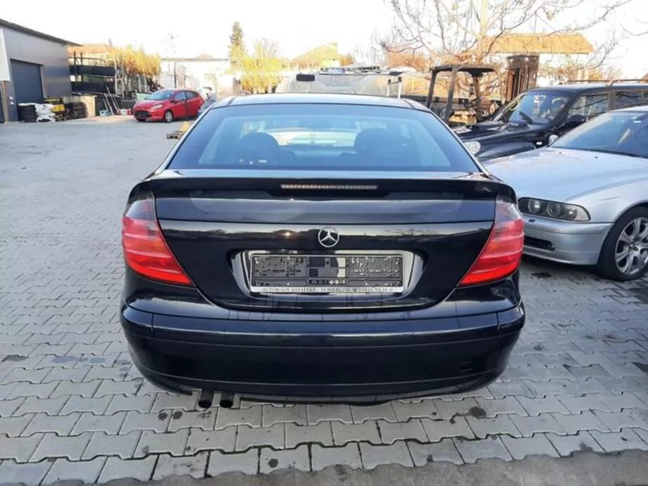 ID:1759 - MERCEDES-BENZ C 180