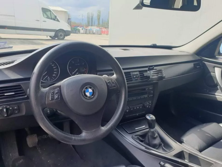 ID:1895 - BMW 128