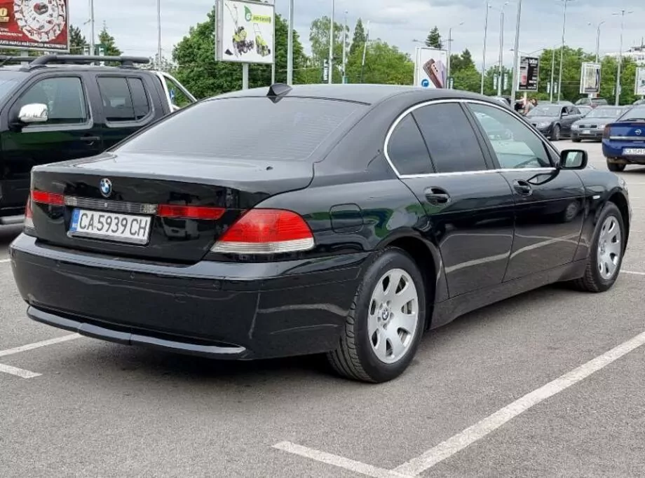 ID:1910 - BMW 730