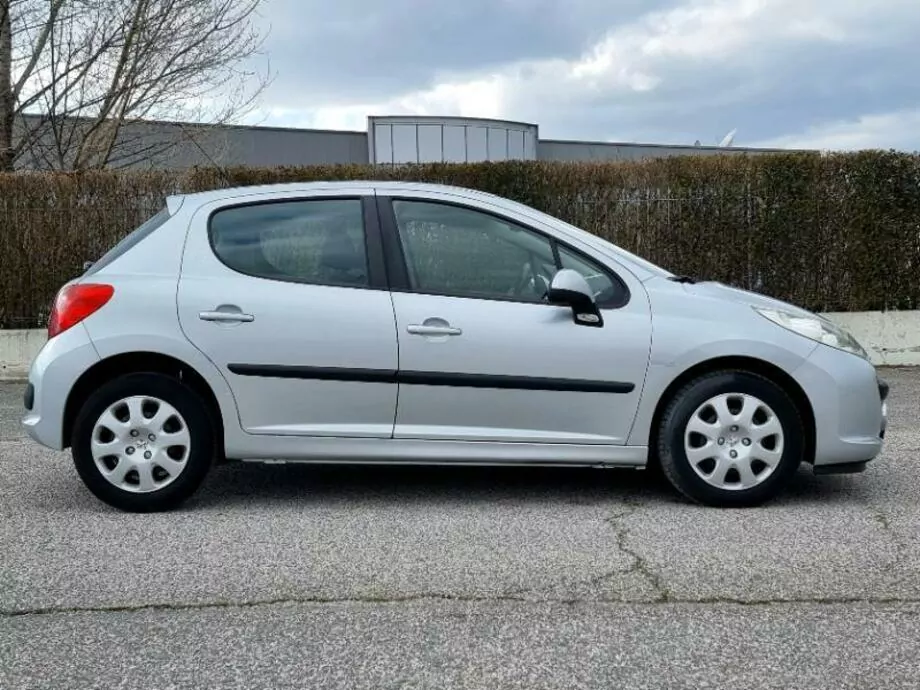 ID:1920 - PEUGEOT 207