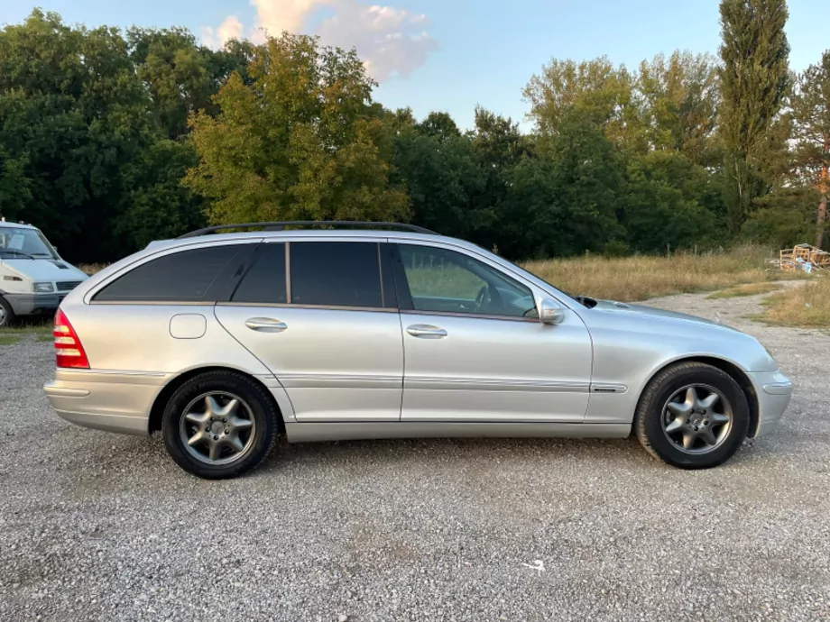 ID:1924 - MERCEDES-BENZ C 220