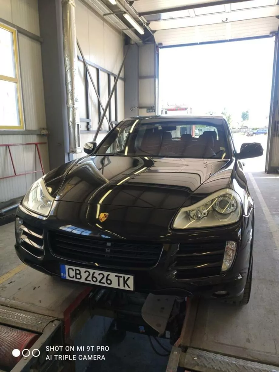 ID:1937 - PORSCHE CAYENNE