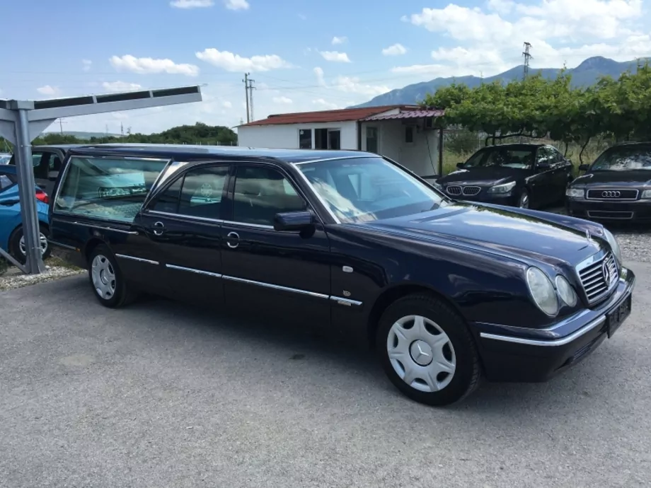 ID:1958 - MERCEDES-BENZ E 250