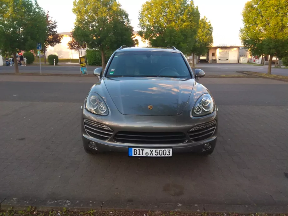 ID:1961 - PORSCHE CAYENNE