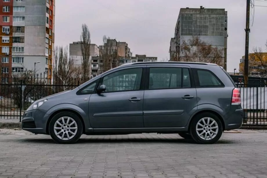 ID:1973 - OPEL ZAFIRA