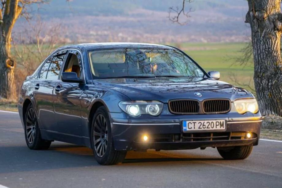 ID:2010 - BMW 745