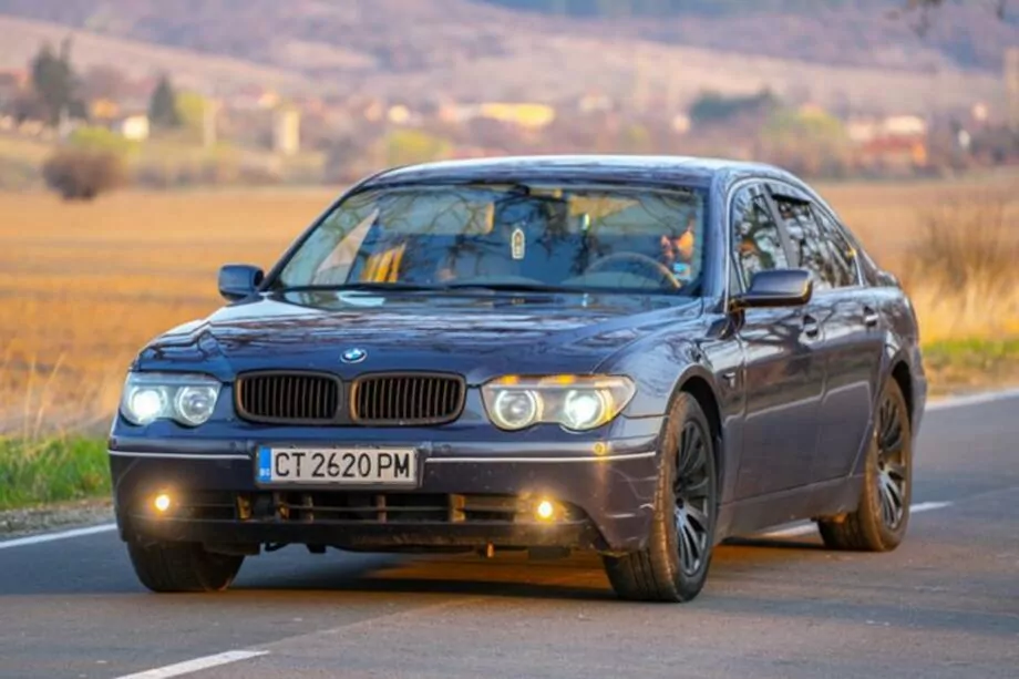 ID:2010 - BMW 745