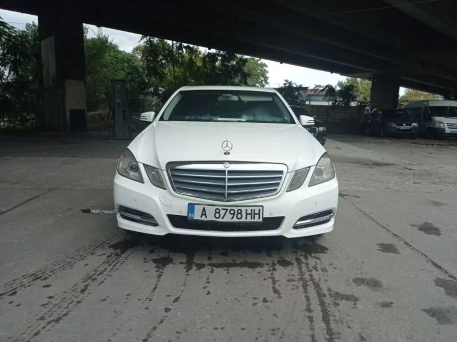 ID:2011 - MERCEDES-BENZ E 220