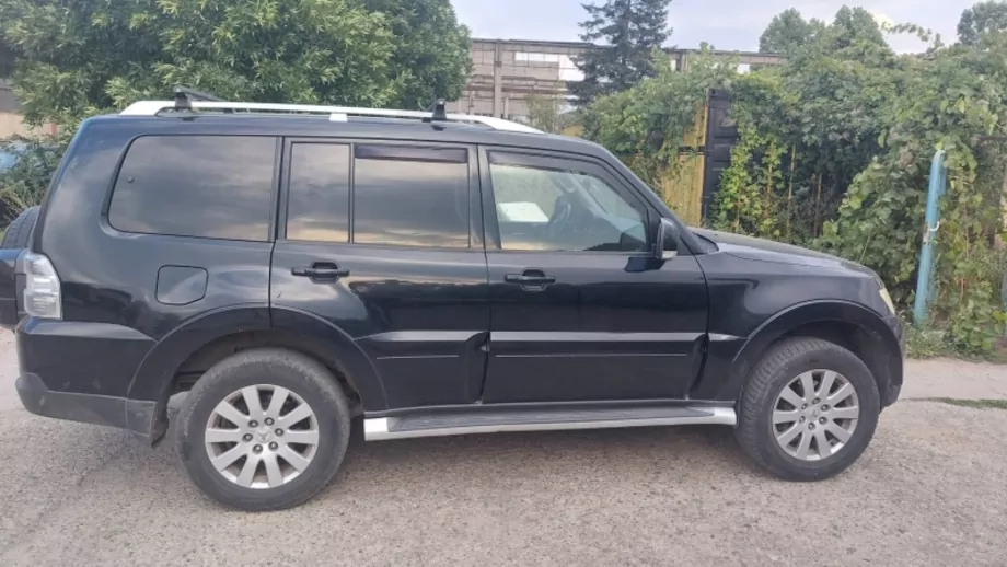 ID:2075 - MITSUBISHI PAJERO