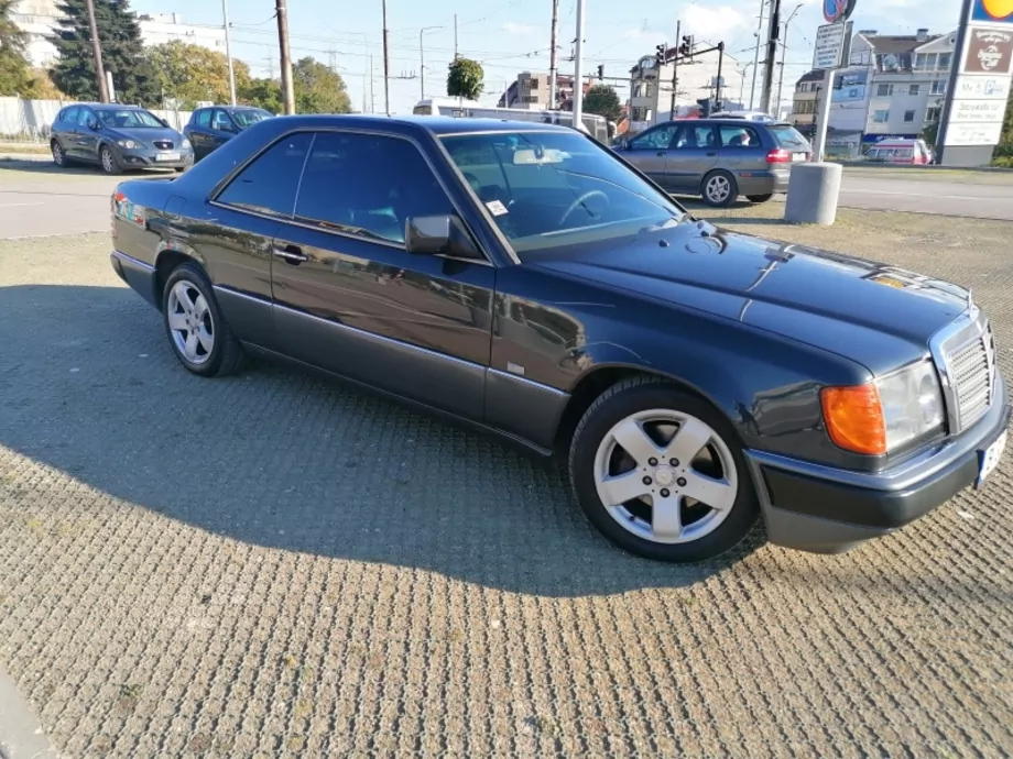 ID:2089 - MERCEDES-BENZ 124