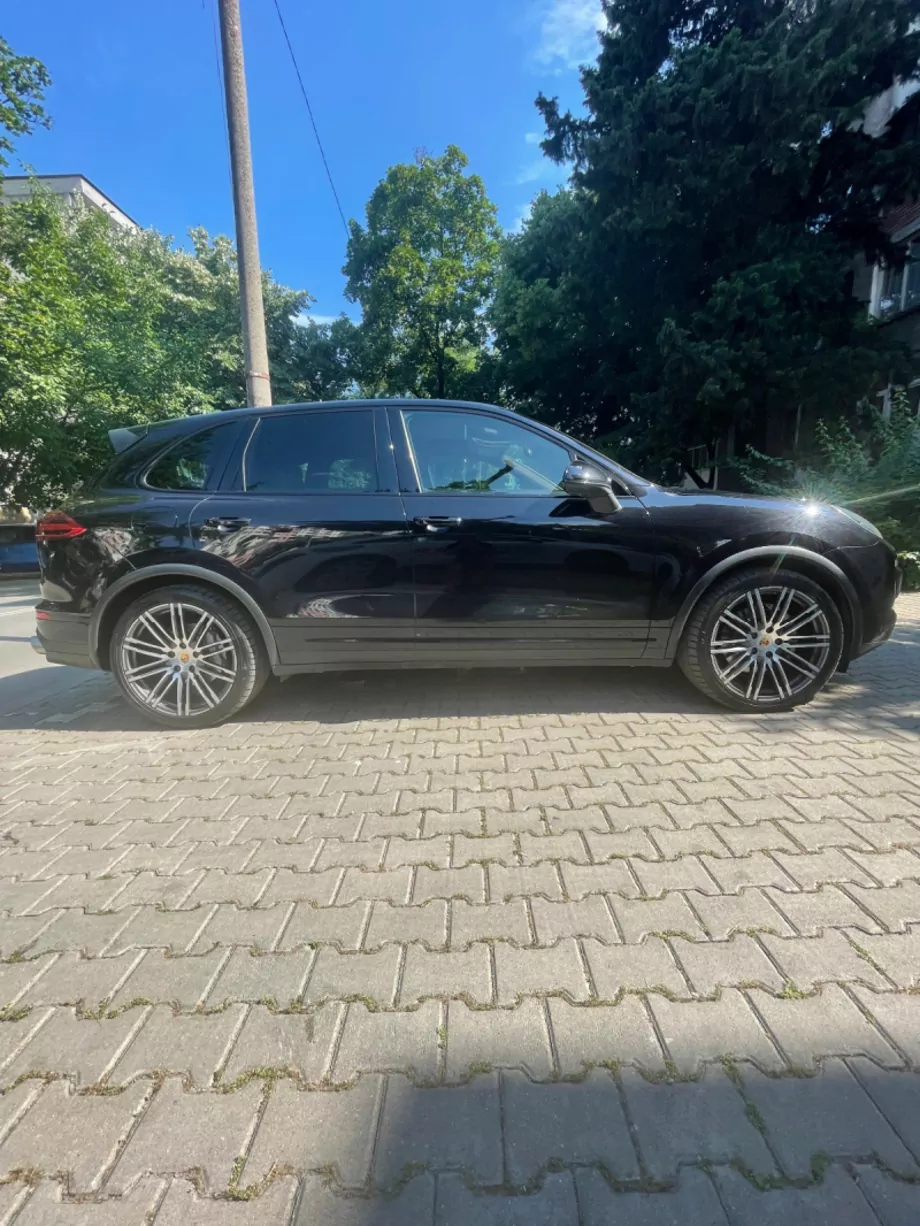 ID:2099 - PORSCHE CAYENNE