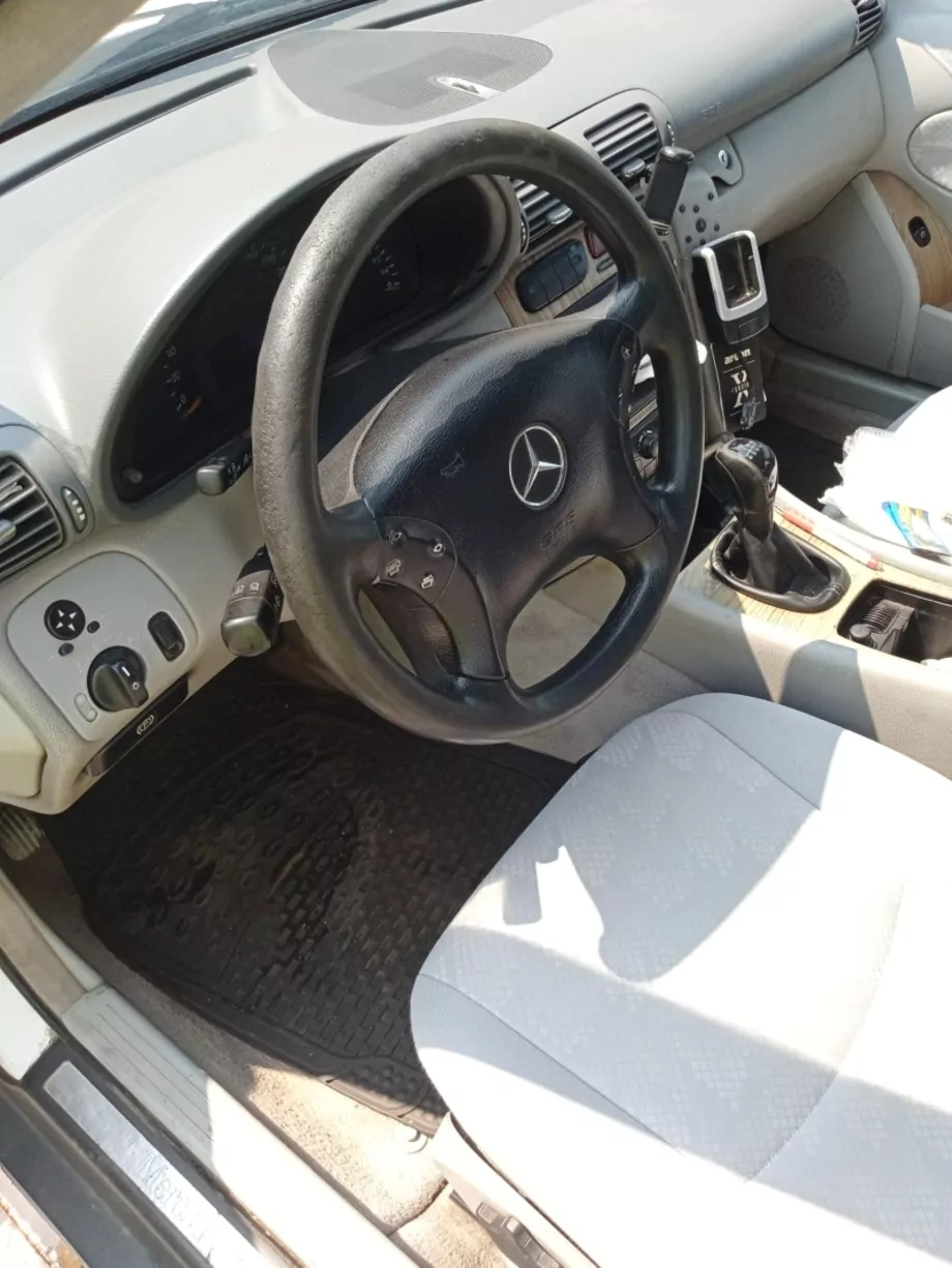 ID:2108 - MERCEDES-BENZ CLC 200