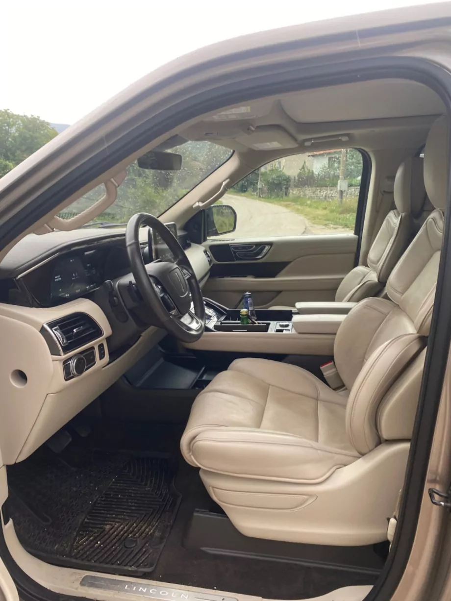 ID:2110 - LINCOLN NAVIGATOR