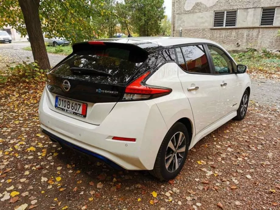 ID:2119 - NISSAN LEAF