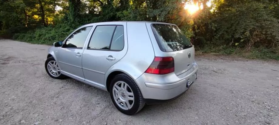 ID:2129 - VOLKSWAGEN GOLF