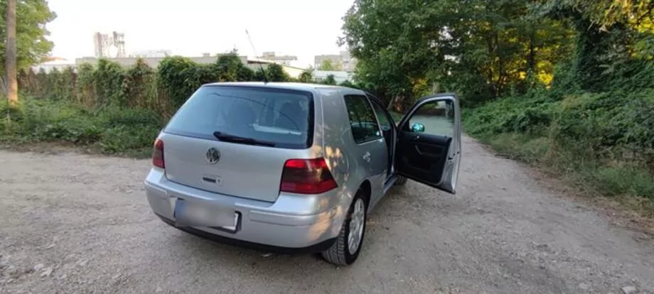 ID:2129 - VOLKSWAGEN GOLF