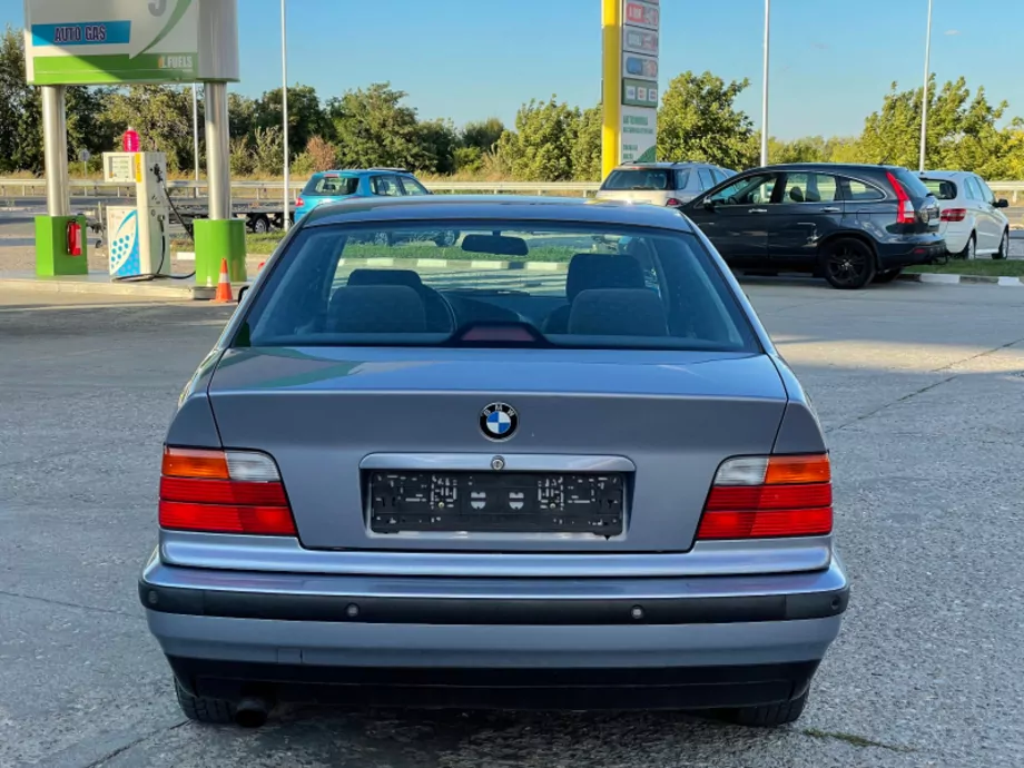 ID:2133 - BMW 320