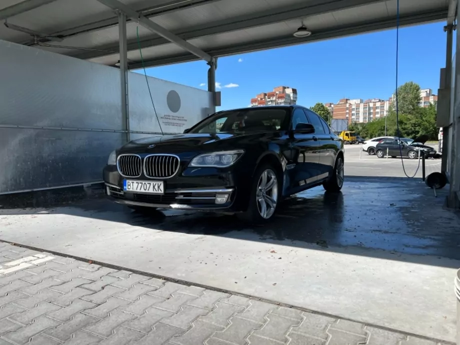 ID:2145 - BMW 750