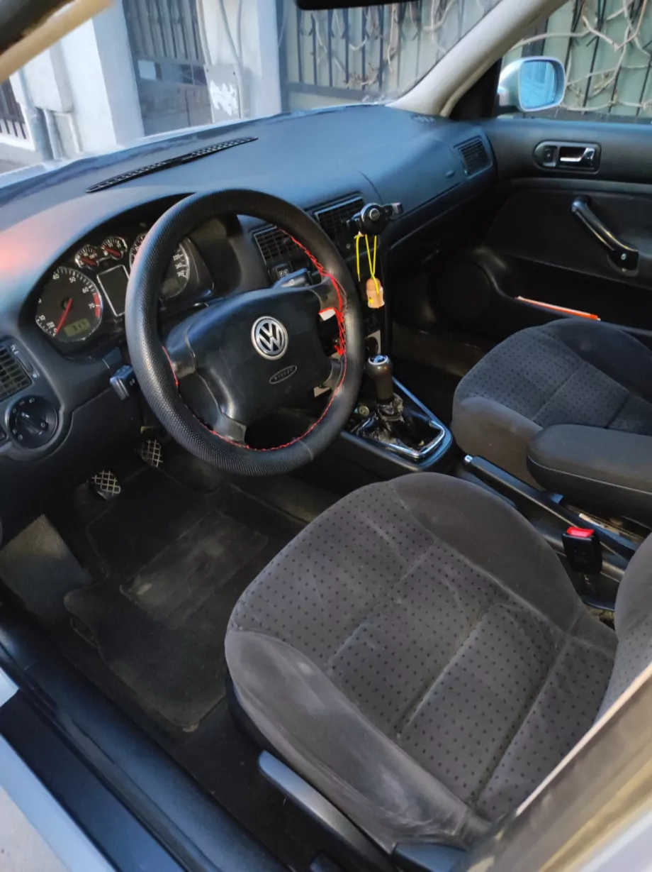 ID:2154 - VOLKSWAGEN GOLF