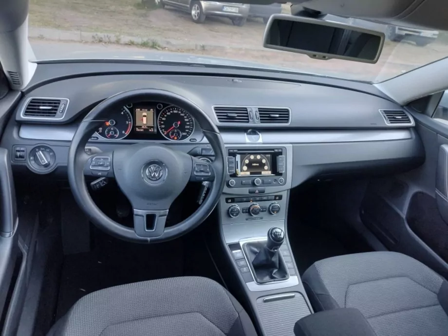 ID:2165 - VOLKSWAGEN PASSAT