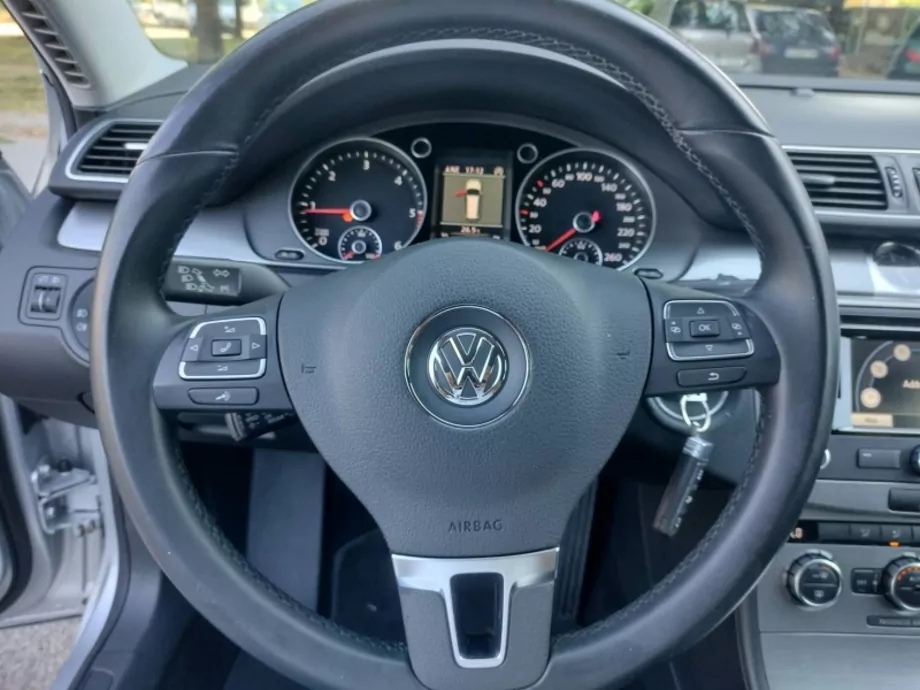 ID:2165 - VOLKSWAGEN PASSAT