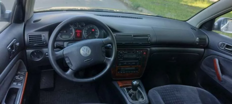 ID:2168 - VOLKSWAGEN PASSAT