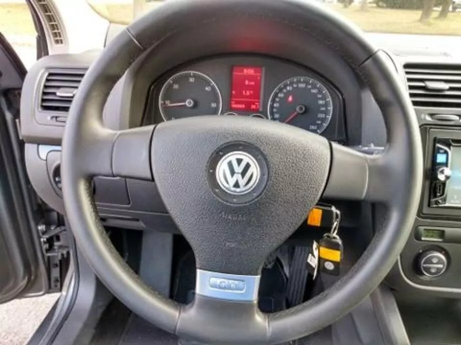 ID:2172 - VOLKSWAGEN GOLF