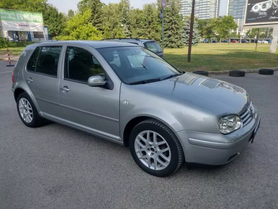 ID:2174 - VOLKSWAGEN GOLF