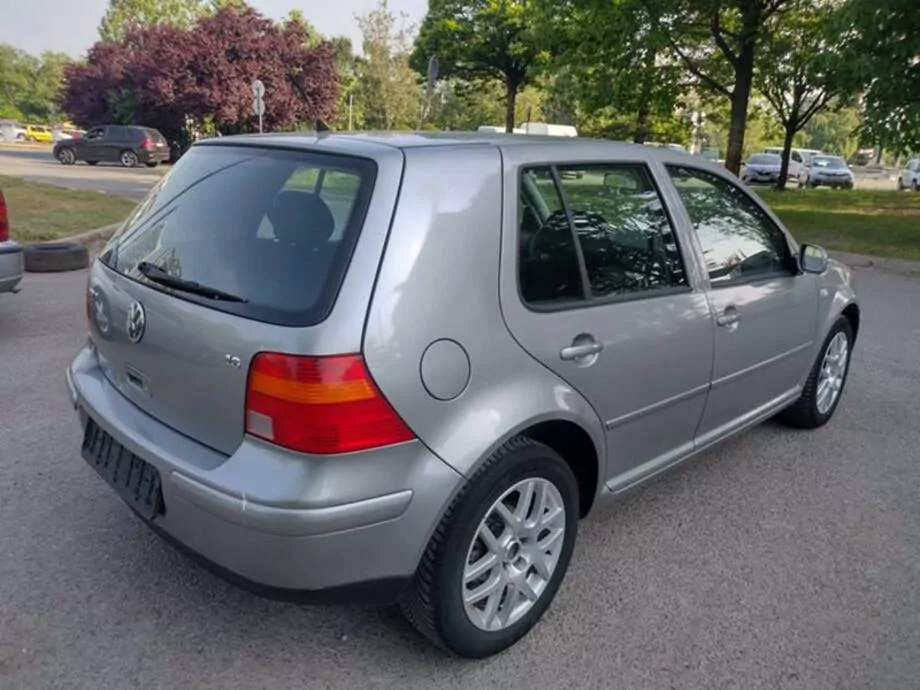 ID:2174 - VOLKSWAGEN GOLF