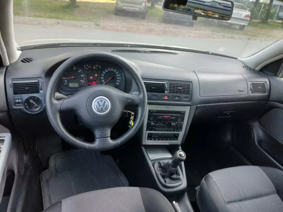 ID:2174 - VOLKSWAGEN GOLF