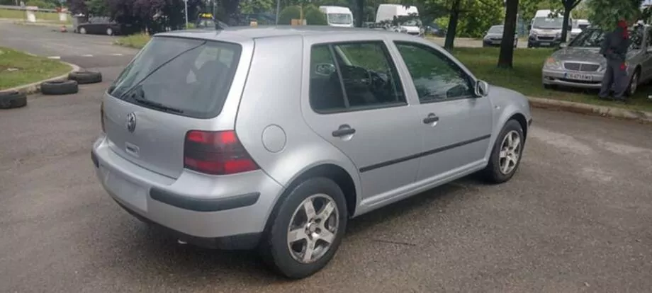 ID:2175 - VOLKSWAGEN GOLF