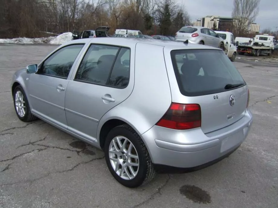 ID:2176 - VOLKSWAGEN GOLF