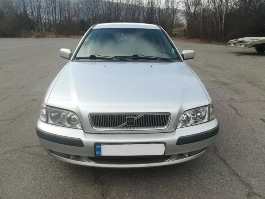 ID:2181 - VOLVO V40