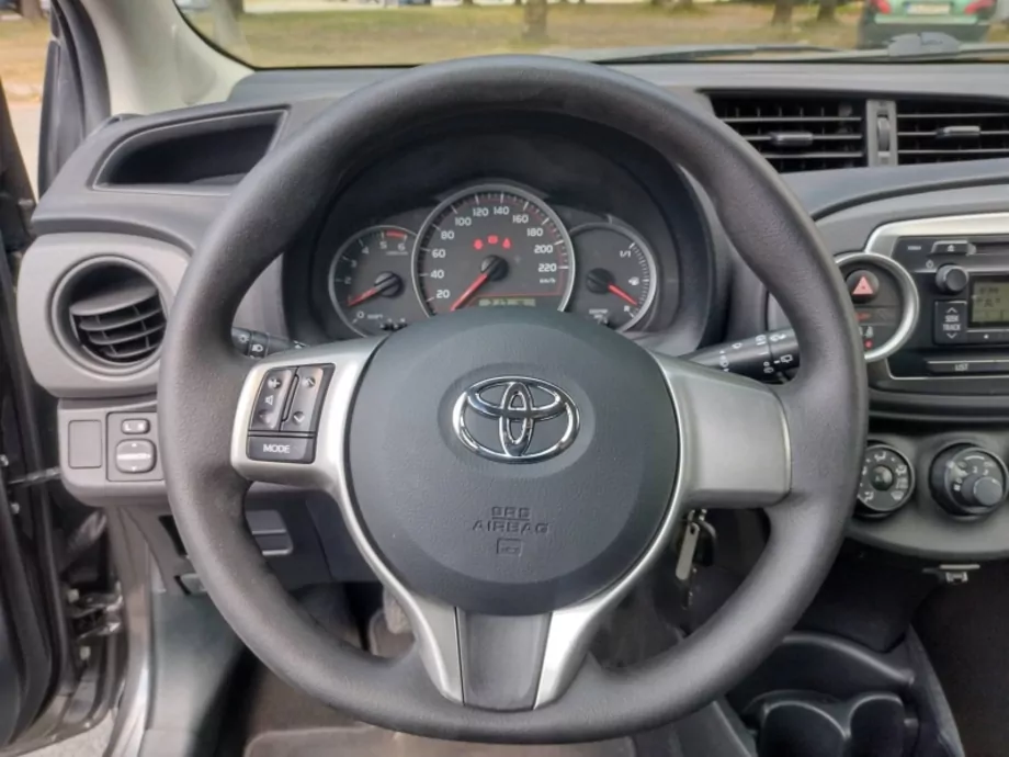 ID:2183 - TOYOTA YARIS