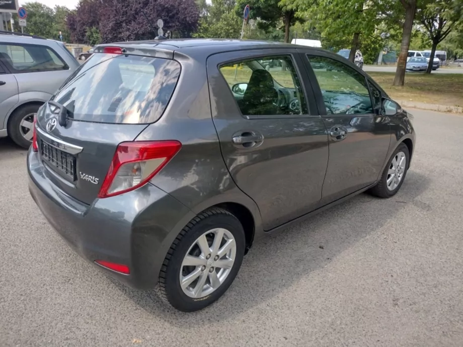 ID:2183 - TOYOTA YARIS