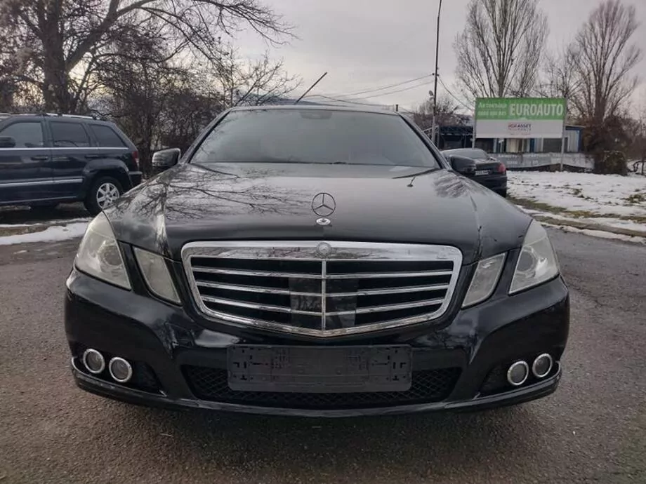 ID:2231 - MERCEDES-BENZ E 200