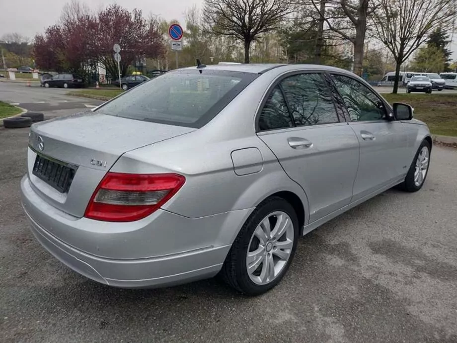 ID:2236 - MERCEDES-BENZ C 220