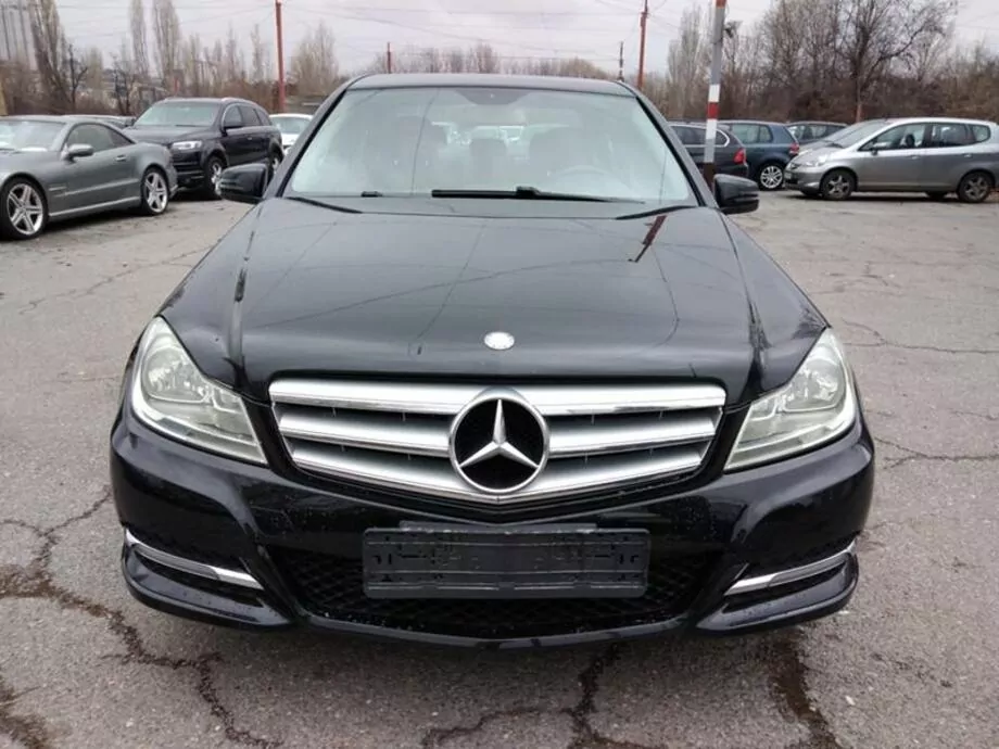 ID:2240 - MERCEDES-BENZ C 180