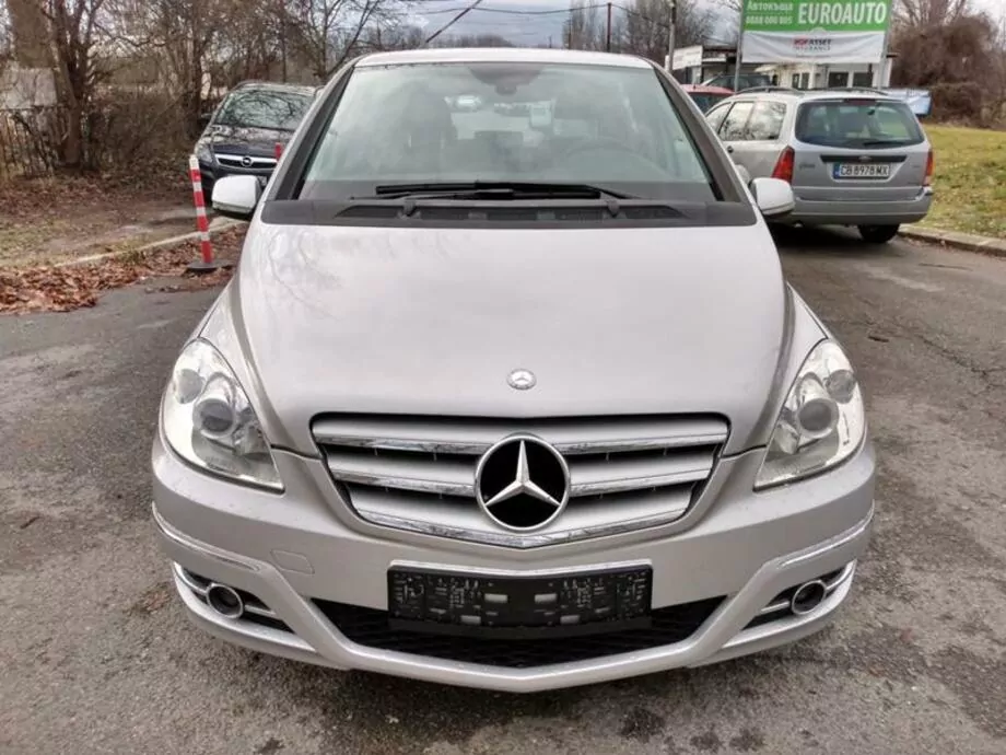 ID:2242 - MERCEDES-BENZ B 180