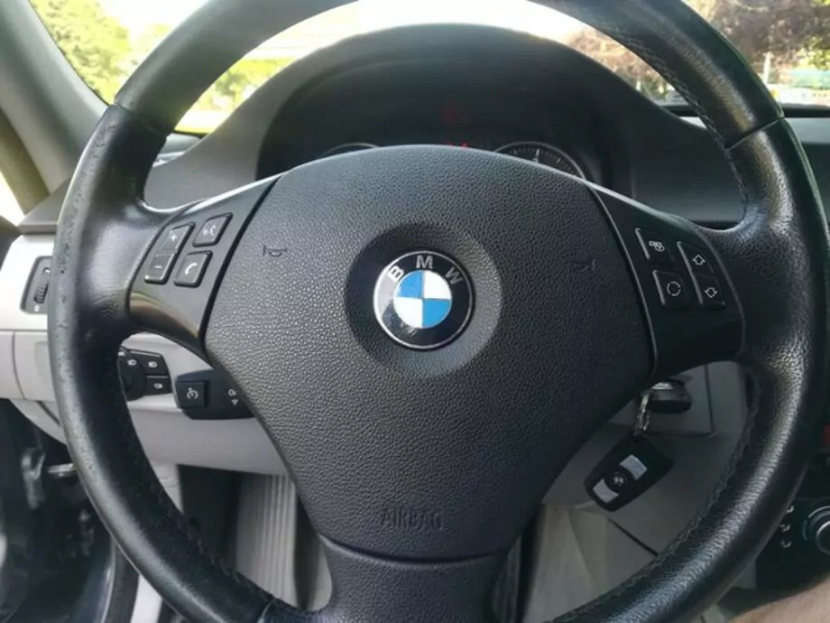 ID:2296 - BMW 320