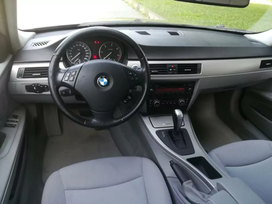 ID:2296 - BMW 320