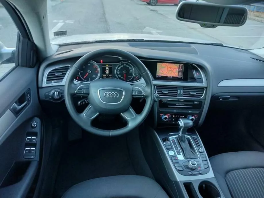 ID:2303 - AUDI 469