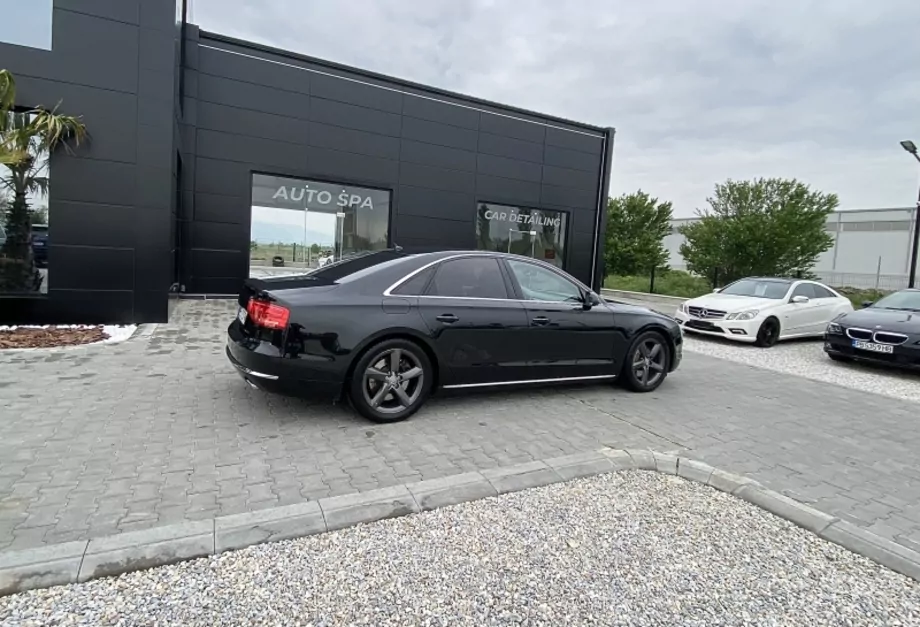 ID:2317 - AUDI A8