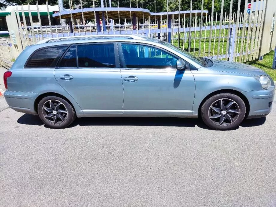 ID:2334 - TOYOTA AVENSIS