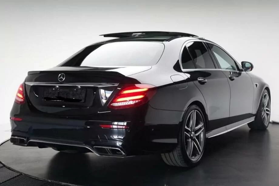 ID:2427 - MERCEDES-BENZ E 63 AMG