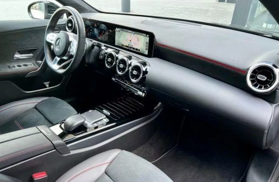 ID:2440 - MERCEDES-BENZ A 220