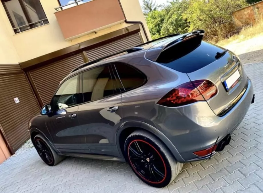 ID:2447 - PORSCHE CAYENNE