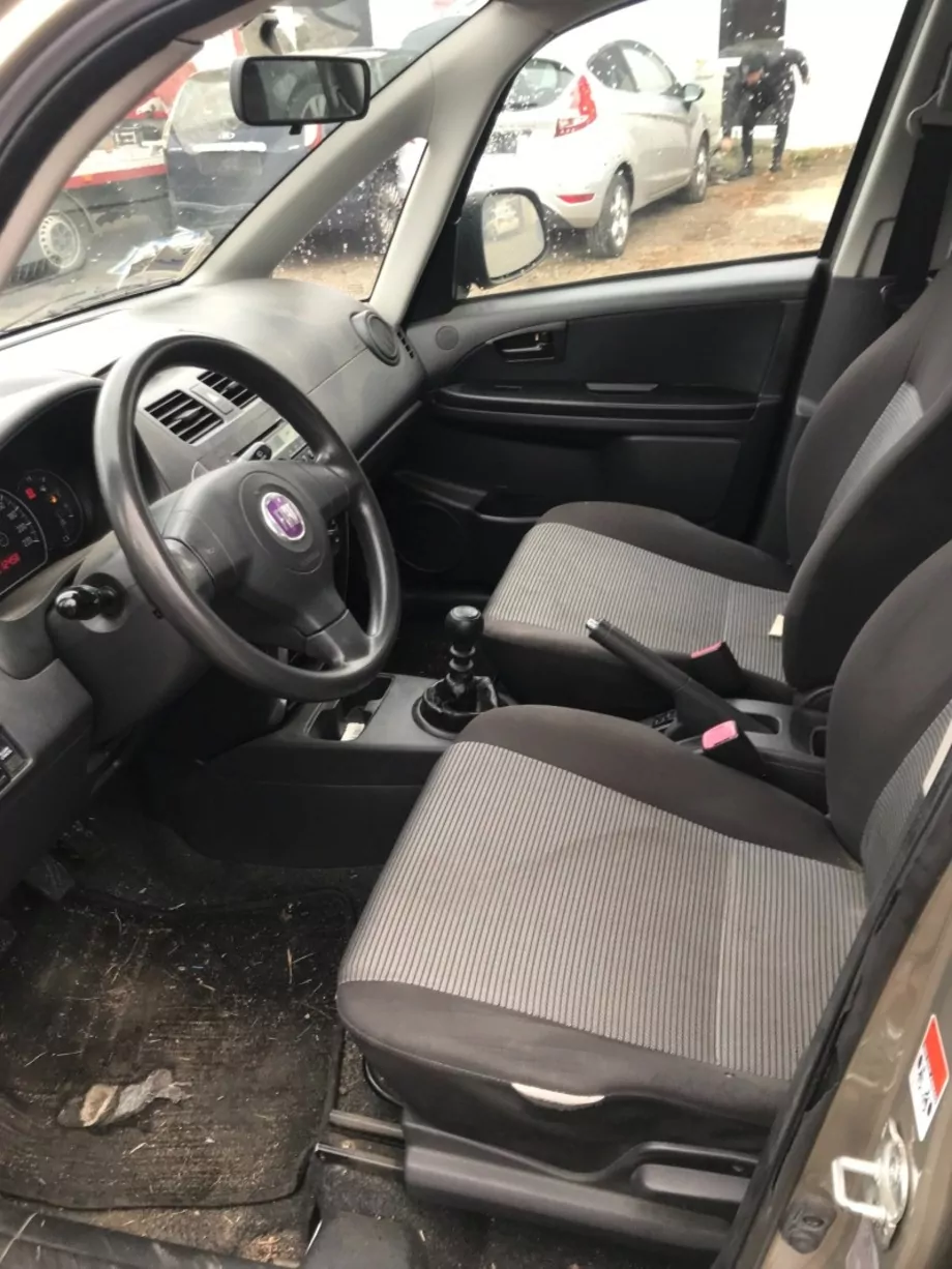 ID:2465 - FIAT SEDICI