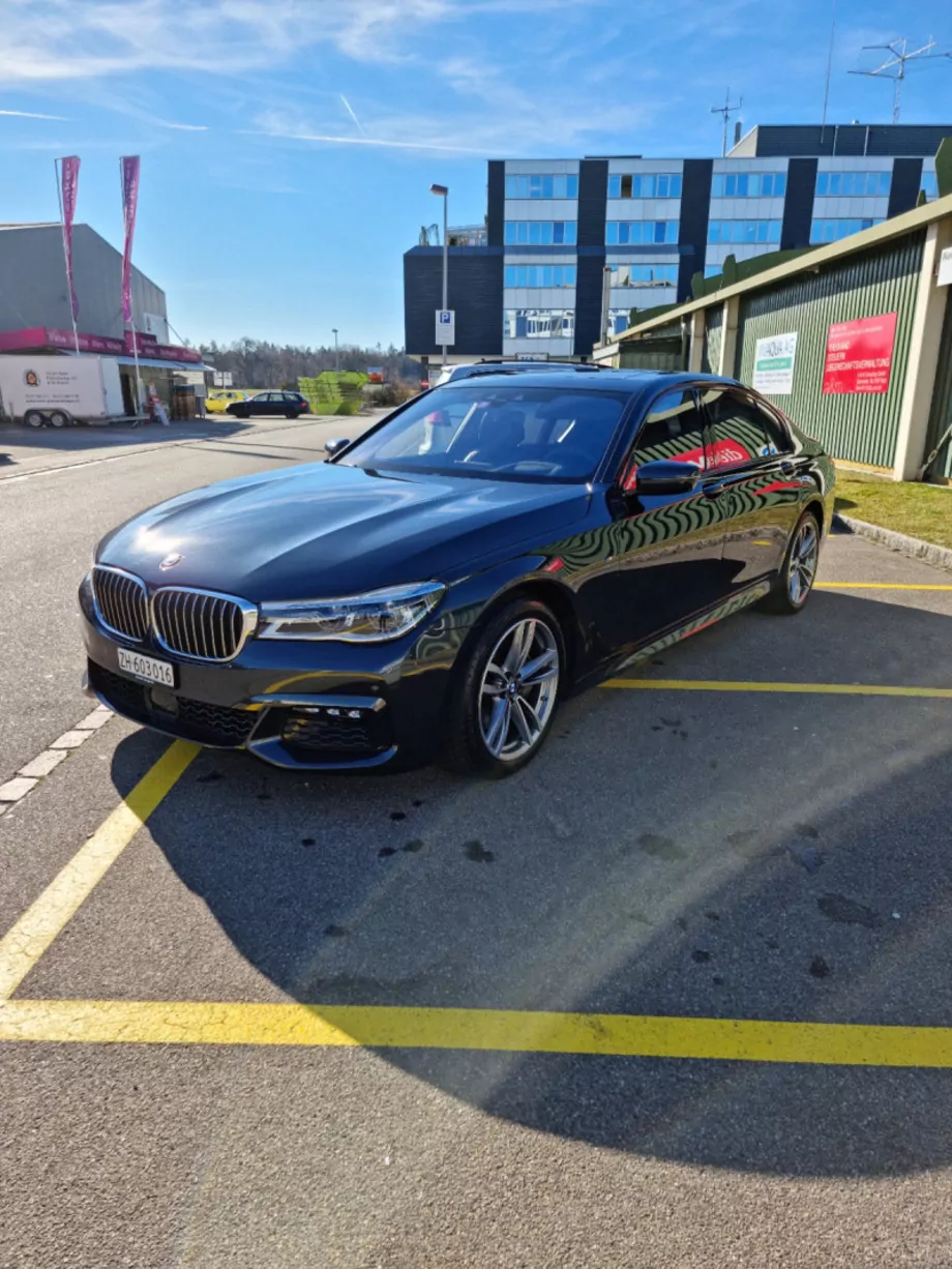 ID:2466 - BMW 730